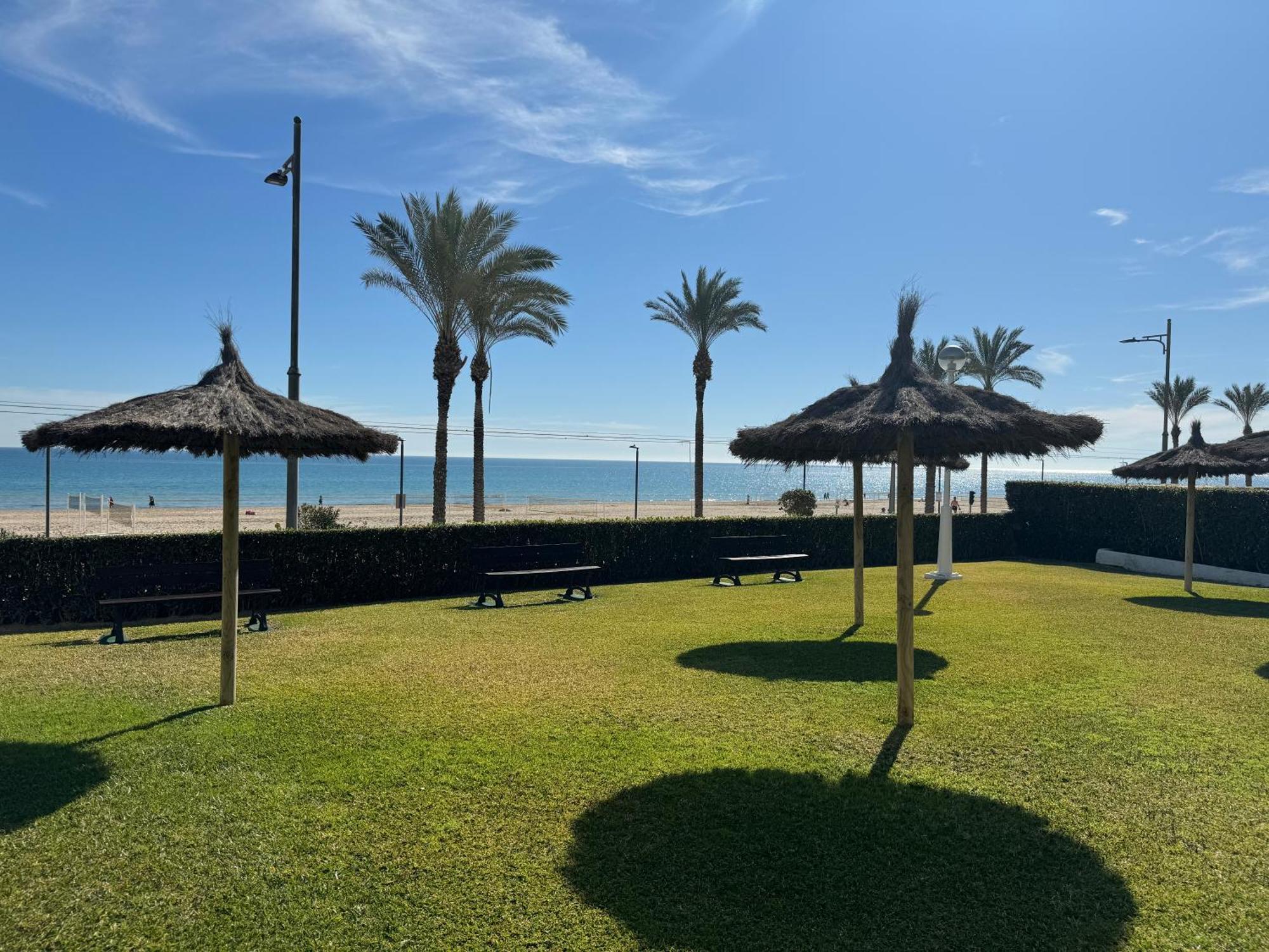 Apartamento Muchavista Primera Linea De Playa By El Conserje El Campello Buitenkant foto